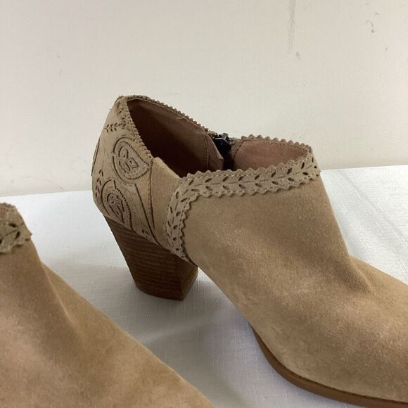 Nurture Women's Tan Suede Zip-up Ankle Bootie Size 7.5 - Picture 3 of 11